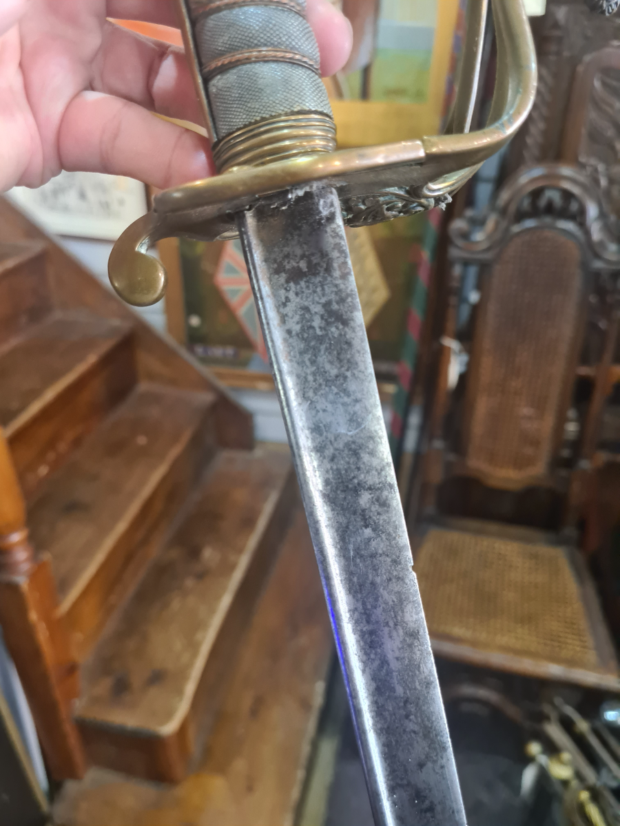 Discover our 1822 Pattern Infantry staff officers sword in fair condition, without engravings. Dive into military history, shop now!