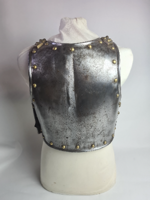 Discover our 1831 Belgian cuirass by Dechange, Leige, showcasing exceptional craftsmanship. Explore the history, enjoy detailed close-ups, and place your order today.