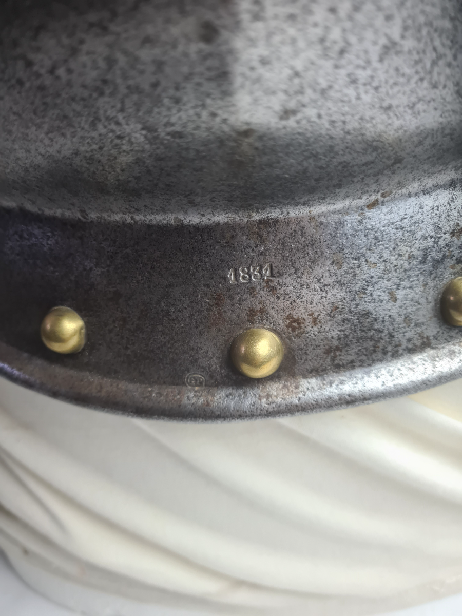 Discover our 1831 Belgian cuirass by Dechange, Leige, showcasing exceptional craftsmanship. Explore the history, enjoy detailed close-ups, and place your order today.