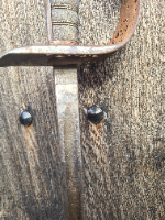 Discover our authentic 1897 George V Officers Dress Sword by T.G Phillips. Sourced straight from Dublin, it comes complete with a scabbard. Buy now.