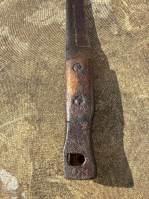 An interesting Ross rifle bayonet converted to knife.