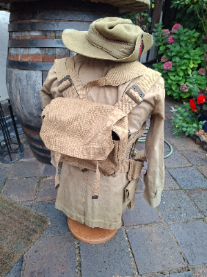 Discover original 1940 dated M.E.C officers webbing with essential accessories. Owned by Capt Hesketh. Order now for this piece of history!