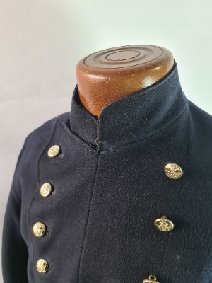 Discover our post-1953 firefighter's uniforms, marked RH340, in excellent condition. Explore now and make a piece of history yours today!