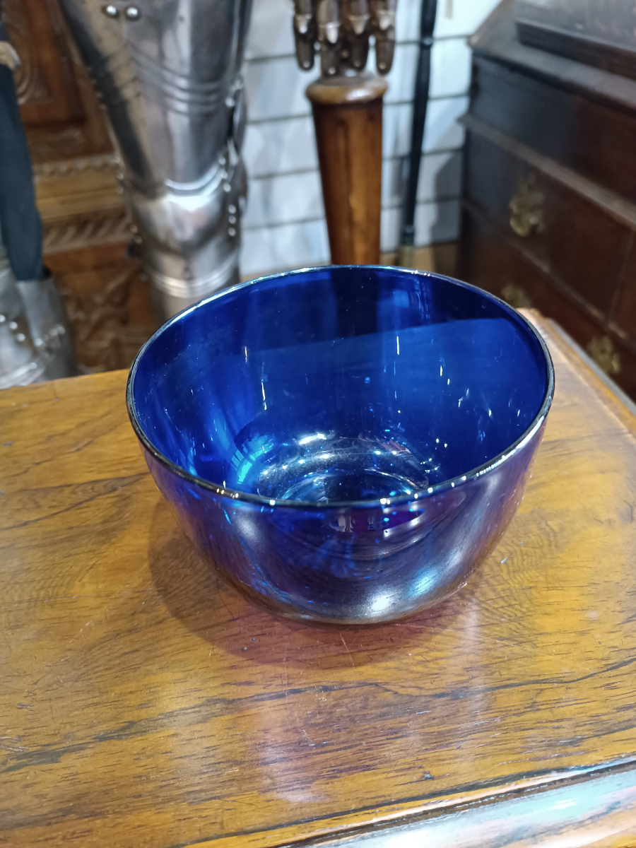 uploads/19th-Century-Bristol-Blue-Finger-Glass-Bowl-21651ed8a7645adaws.jpg