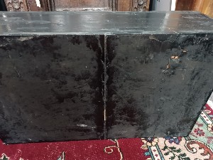 Immerse in history with our 19th century cased taxidermy of a Cuckoo and Golden Plover. Good condition, perfect for collectors. Size: 59x18x34cm. Act now!