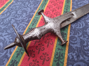 Discover our historical 18th/19th-century munitions-grade tulwar from North India featuring unique armoury proof marks. Explore now for superior quality collectibles.