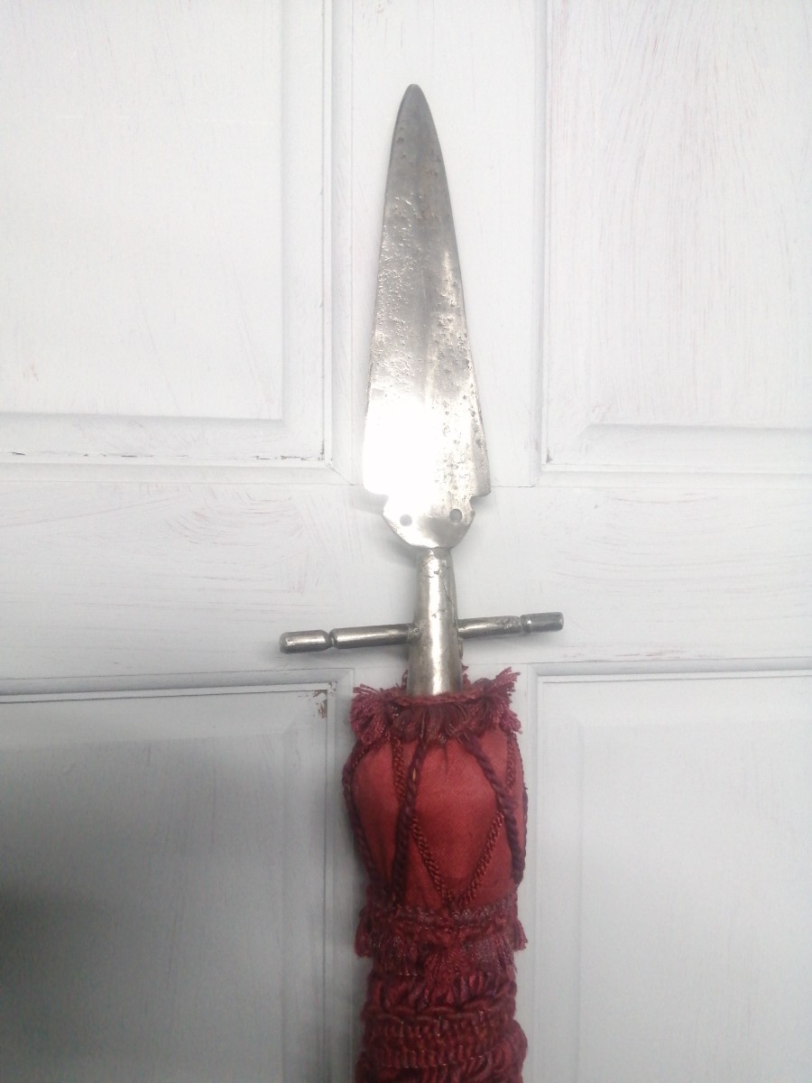 Discover our selection of 19th century pontoons. At a size of 180cm, they're perfect for vintage boat enthusiasts. Shop now for the perfect marine addition!