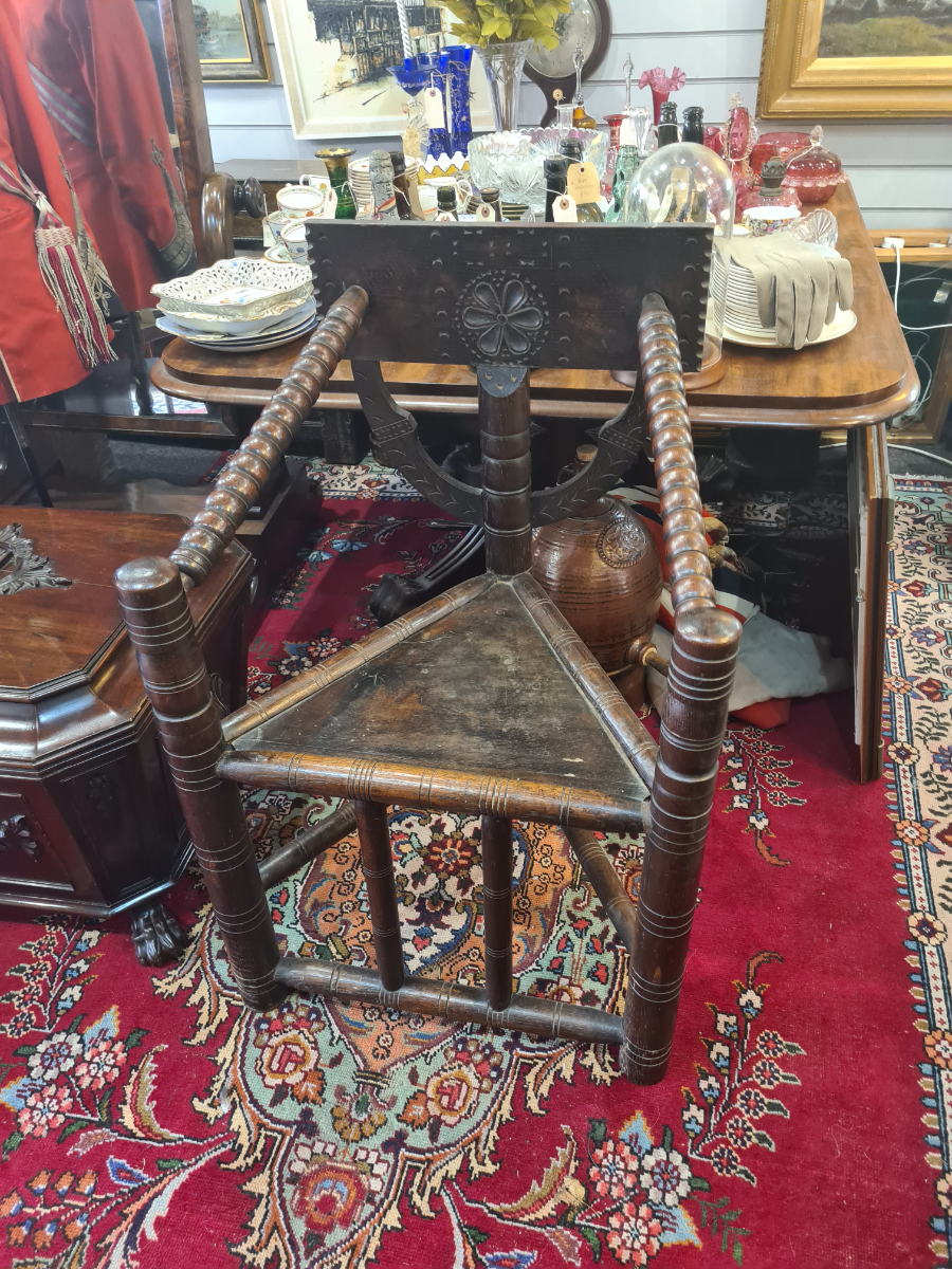 uploads/19th-Century-Turners-Chair-21653a51f028834aws.jpg