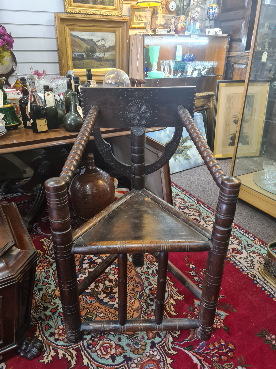 Discover our selection of intricately crafted 19th century turners chairs. Perfect for adding a touch of historical elegance to your home. Shop now!