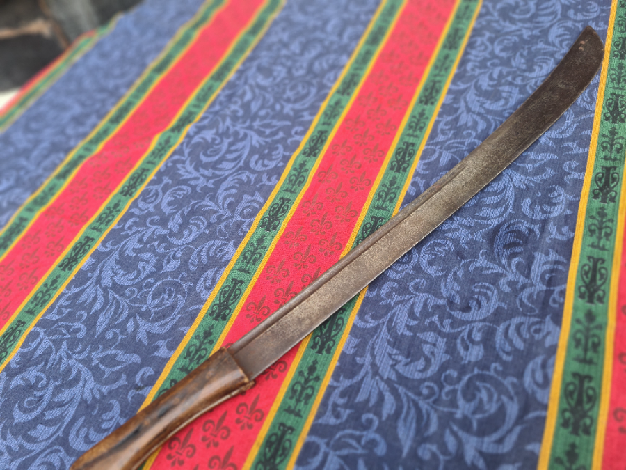 Discover our range of authentic Late Victorian VR cypher marked machetes. Experience history in your hands. Unique details. Shop now for the best deal!