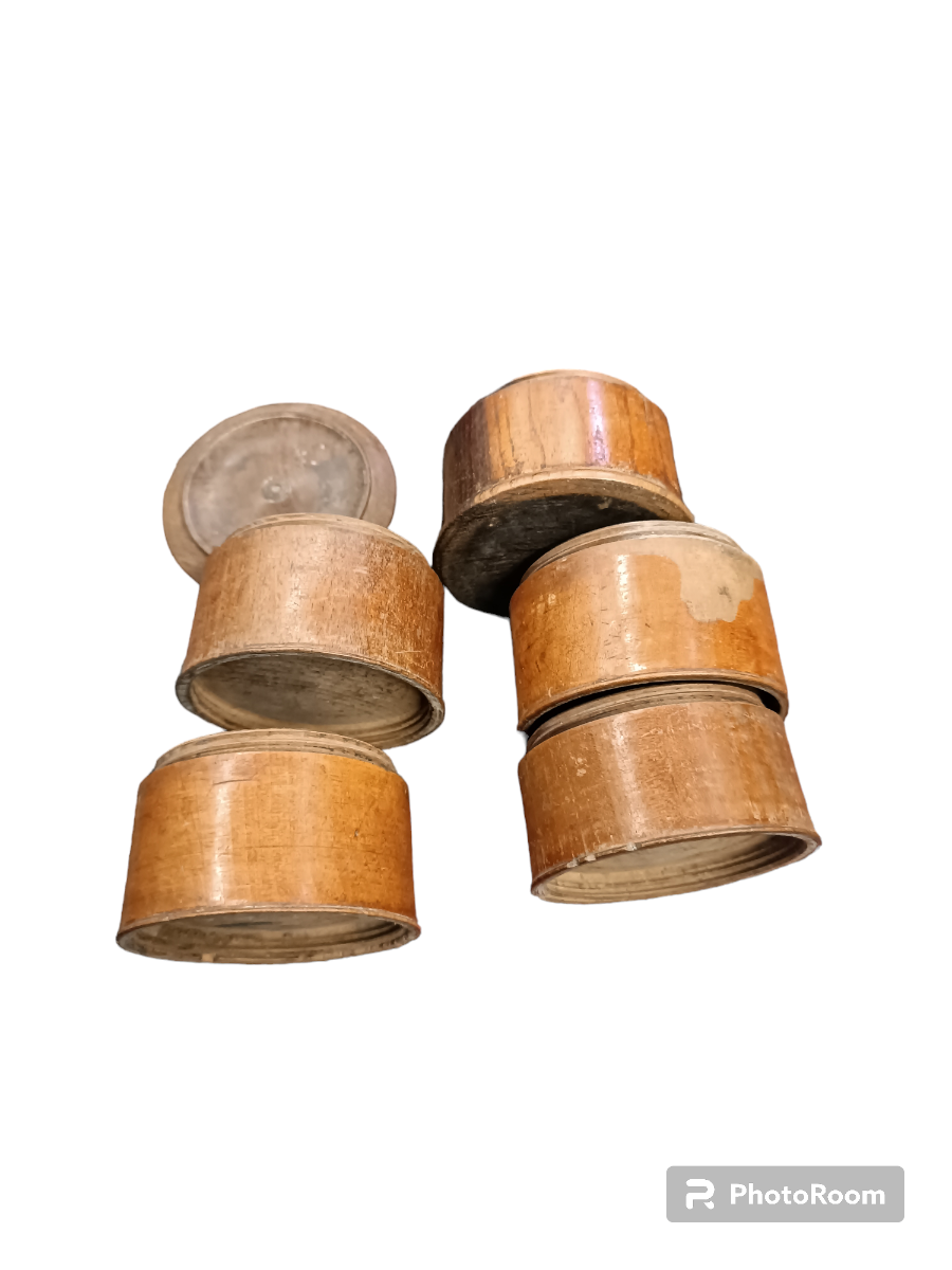 Explore our range of unique 19th century Five-Section Treen Spice Boxes. Find the perfect antique mahogany spice box for nutmeg, cloves, and cinnamon. Shop now.