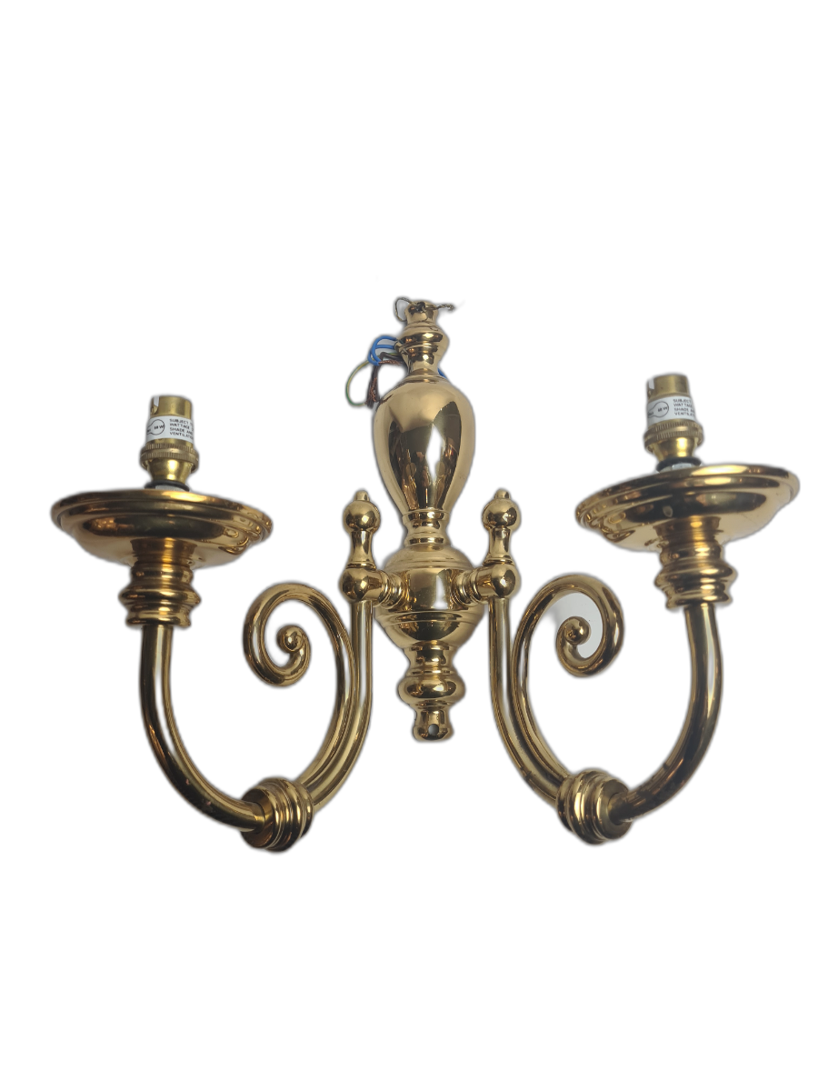 uploads/20th-Century-Brass-Wall-Light-165ce44ef8f6c6aws.jpg