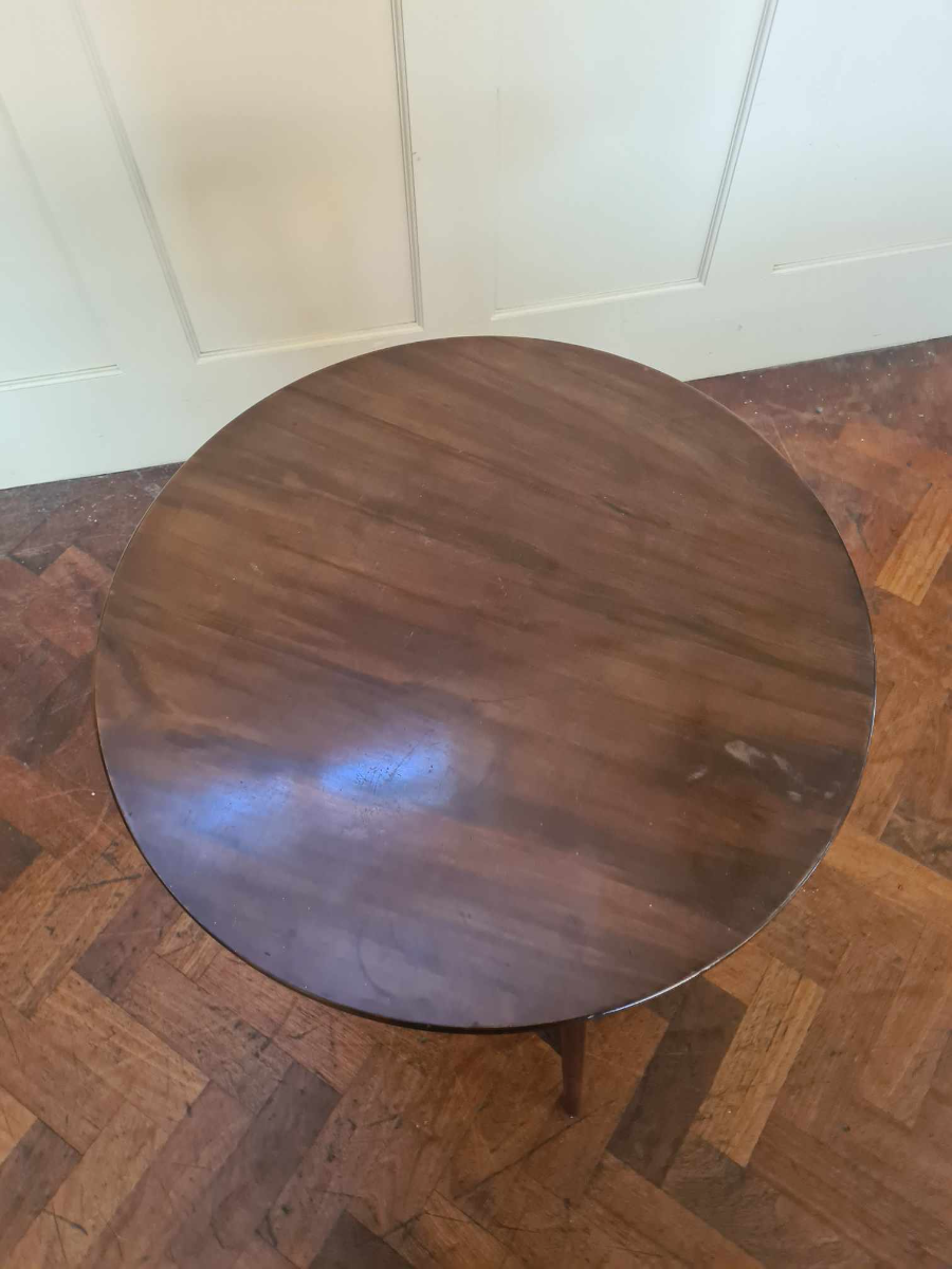 Explore our collection of 20th century mahogany occasional tables! Discover the elegant features like detailed fretwork, gilded lion masks and more. Don't miss out, shop now!