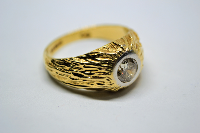 Primary image for An 18ct Gold Solitaire Diamond Ring.