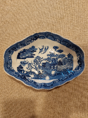 Early Pearlware Blue And White Willow Pattern Dessert Dish