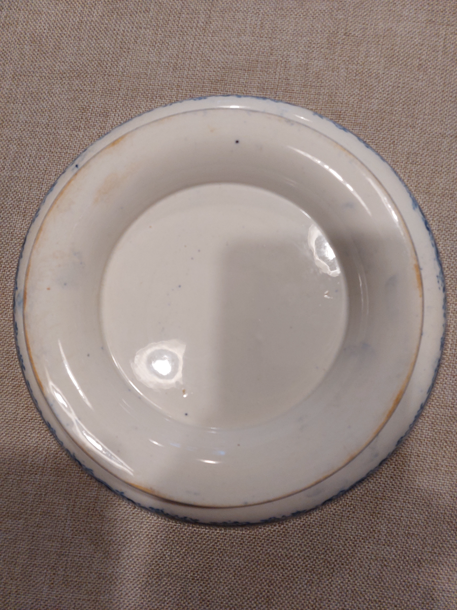 Blue And White Willow Pattern Cake Or Cheese Stand