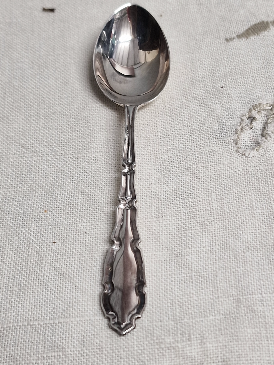 Robert Pringle Silver Hallmarked Boxed Sugar Spoons And Sugar Nips