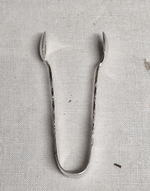 Robert Pringle Silver Hallmarked Boxed Sugar Spoons And Sugar Nips