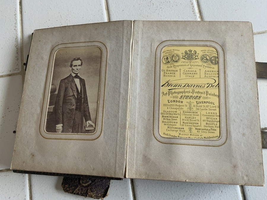 Abraham Lincoln's English Side Of The Families Album