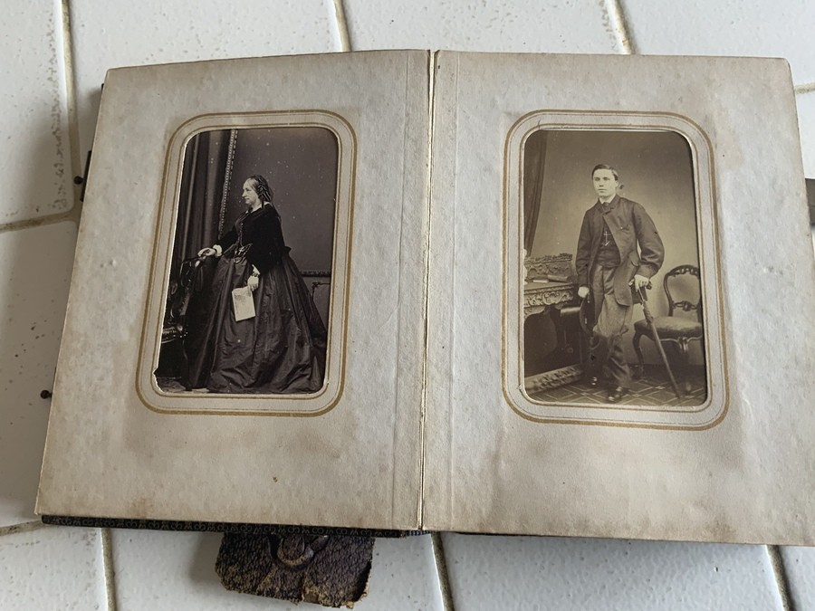 Abraham Lincoln's English Side Of The Families Album