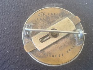 Superb silver victorian brooch in excellent condition believe effigy of famous duchess of that period has diameter of 33 mm, offering free delivery worldwide reference drc1