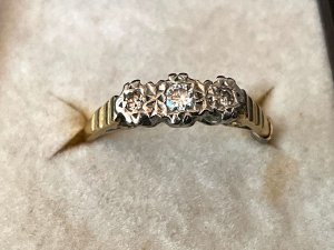 Diamonds Gold & Platinum 18ct Ring