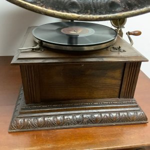 Excellent gramophone recent service good oak case horn exceptional in very good condition and working order offering free uk delivery, reference imbss we accept online payments for all our items listed: bank transfer cash on collection personal cheques or if wishing over the phone using your debit or credit cards, or email giving your address details & contact number and we shall send you your items invoice to make payment. Send your request to