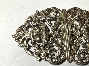 Hallmarked for london 1936 overall condition excellent, weighing 44 grams,