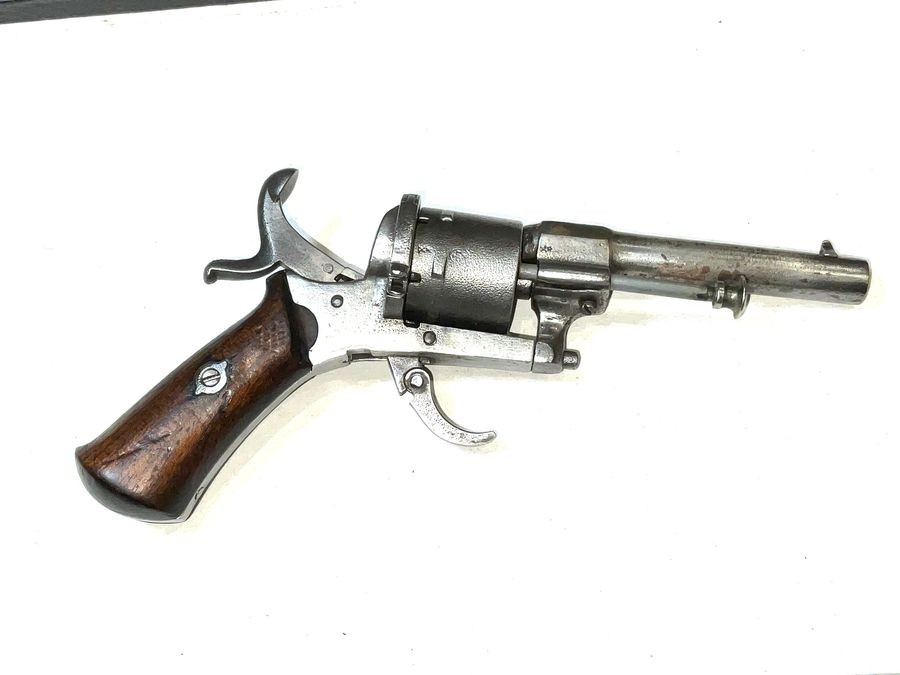 Revolver Pin Fire 7 Mm.