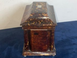Good quality and shaped caddy, note the four columns to each side quite rare, circa 1750’s, not perfect but almost, sizes are as follows, length 19 cm height 15 cm depth being 12 cm, all measurements to the nearest centimetre, offering free delivery uk on this most desirable caddy, reference bbs tel: we accept online payments for all our items listed: bank transfer cash on collection personal cheques or if wishing over the phone using your debit or credit cards, also doing layby payments plan, or email giving your address details & contact number and we shall send you your items invoice to make