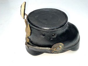 Helmet dated 1914 overall conditions good this helmet was in use from 1860 to 1914 by jaeger regiments. Size is medium to large