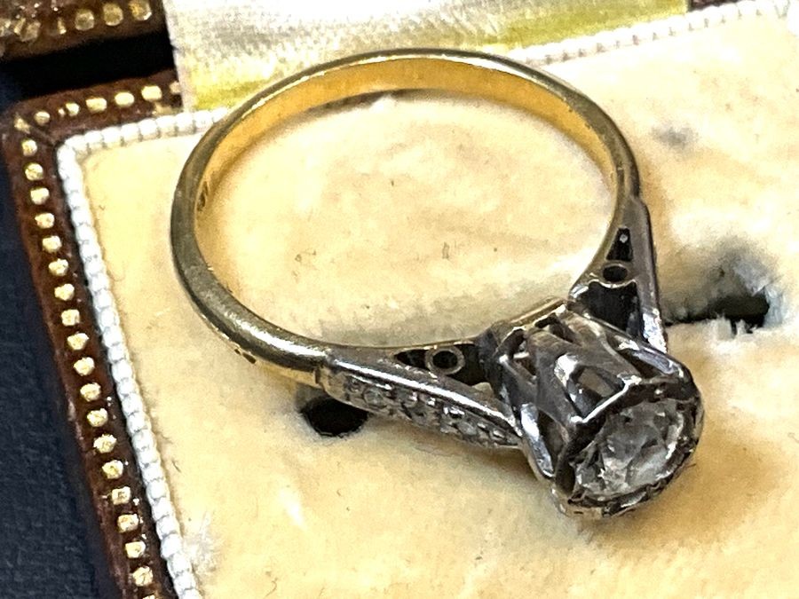 One Carat Diamond Solitaire 18ct Gold & Platinum Ring.