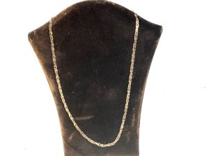 Superb quality designed solid 9ct gold and weighs some 8.5 grams, has length fully opened of 46 cm, condition is excellent offering free delivery worldwide reference drc1