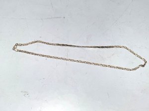 Superb quality designed solid 9ct gold and weighs some 8.5 grams, has length fully opened of 46 cm, condition is excellent offering free delivery worldwide reference drc1