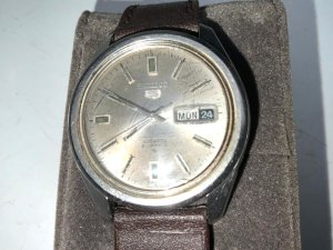 Superb vintage 1970 watch, in good working order day date automatic, glass a little scratched needs polished out,