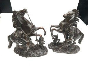Superb pair, hot cast bronze patina fantastic no damage whatsoever late 19th century standing 38 cm length of 23 cm width being 15 cm, offering free delivery worldwide reference dbgs