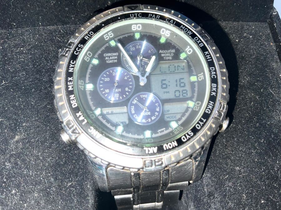Accurist World Timer Alarm Chrono Cp00