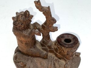 Victorian made for the quill and ink overall condition is good showing some cracks from shrinking over time but still solid and remarkable length of 14 cm height being 124 mm depth 73 mm,