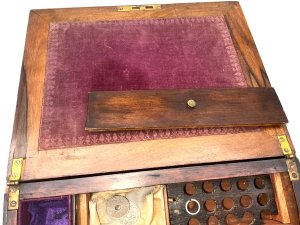 His and hers gun case, belgium made for famous gunsmith of the time, condition is very good, measurements are length 27 cm width 21 cm height being 8 cm, inner sizes length 24 cm width 18 cm heights 3 cm,
