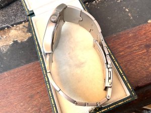 Superb japanese watch, quartz movement new battery fitted works as it should quite a rare model, a must for anyone's collection or wear around town,