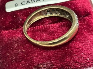 Elegant ring stamped 375 for 9ct gold sized p condition is very good, comes in own presentation box, offering free delivery uk reference drc5 tel: we accept online payments for all our items listed: bank transfer cash on collection or if wishing over the phone using your debit or credit cards, also doing layby payments plan, or email giving your address details & contact number and we shall send you your items invoice to make