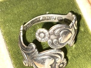 1975 era love ring, stamped avon sterling silver condition is very good comes in own presentation box, sized o offering free uk delivery, reference drc5 tel: we accept online payments for all our items listed: bank transfer cash on collection or if wishing over the phone using your debit or credit cards, also doing layby payments plan, or email giving your address details & contact number and we shall send you your items invoice to make