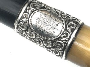 Stunning quality silver and horn handle and ebony stick in superb condition hallmarked for birmingham 1926, length of 92 cm in total, across horns handle is 12 cm sticks diameter from handles 23 mm tapering down to ferule 15 mm, from steels tip to top of handle being 83 cm