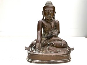 A impressive figure of this famous prophet standing 33 cm high width being 29 cm depth 16 cm, hot caste bronze having some damage to back of head view pictures, offering free delivery worldwide reference dbss tel: we accept online payments for all our items listed: bank transfer cash on collection or if wishing over the phone using your debit or credit cards, also doing layby payments plan, or email giving your address details & contact number and we shall send you your items invoice to make