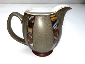 Ideal replacement for missing or damaged, this one’s in excellent condition stands 14 cm high diameters 11 cm,