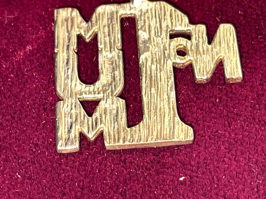 Mum Number One Gold Necklace And Pendant.