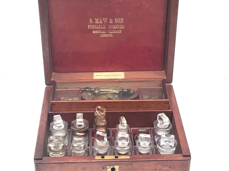 George Iii Apothecary Box With  Contents