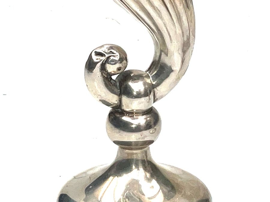 Silver Chester Hallmarks For 1908. Superb Pair Of Matching Vases