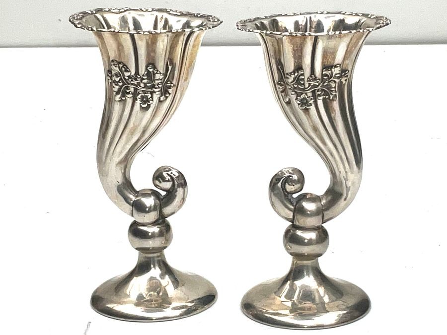 Silver Chester Hallmarks For 1908. Superb Pair Of Matching Vases