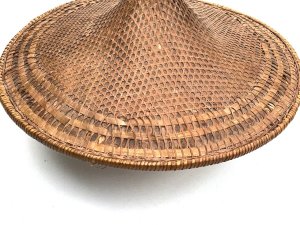 This vintage hat is in excellent condition see photos, 21” diameter, about 9” high tel: we accept online payments for all our items listed: bank transfer cash on collection or if wishing over the phone using your debit or credit cards, also doing layby payments plan, or email giving your address details & contact number and we shall send you your items invoice to make